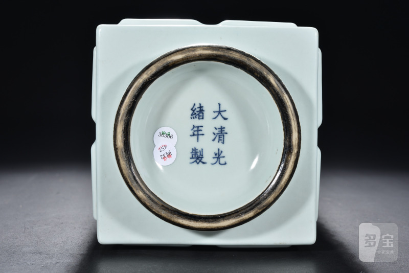 清 粉青釉琮式瓶 - 图6